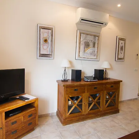 Apartment Pinos 19 Menyber